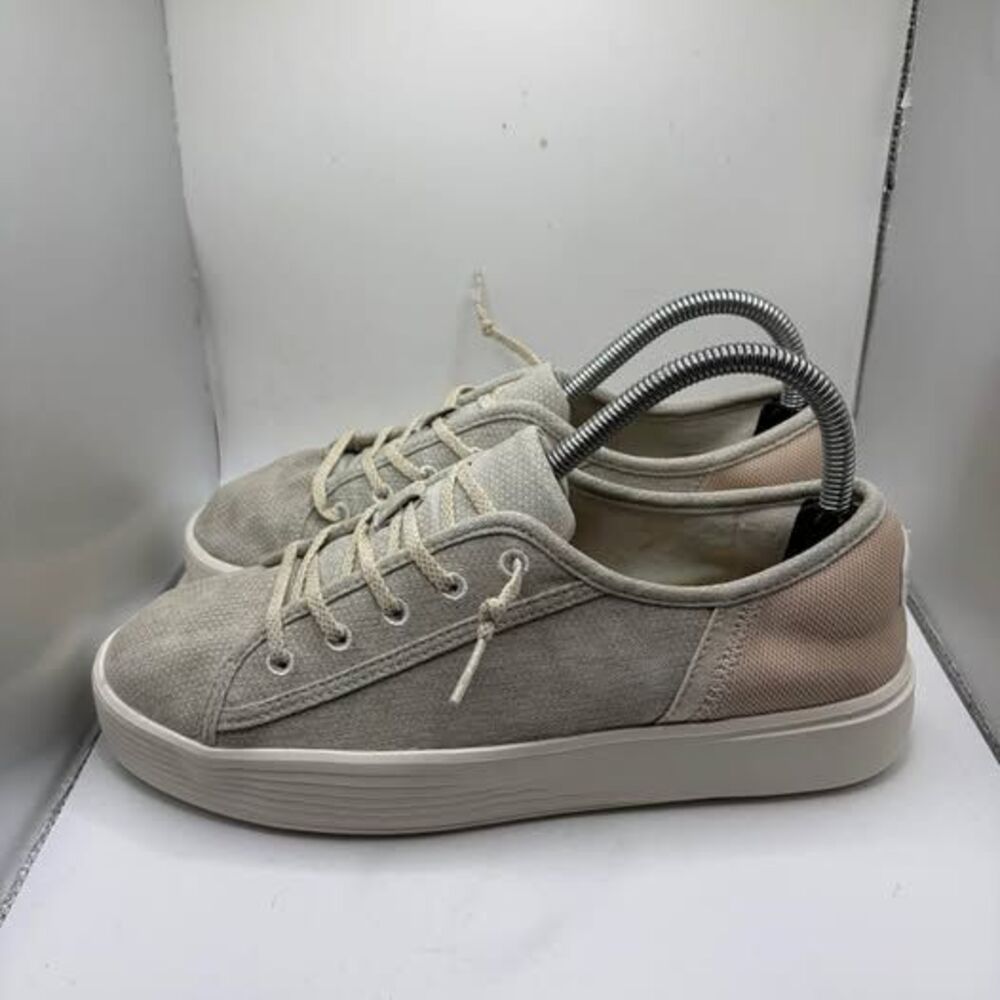 Women’s Hey Dude’s Size 8